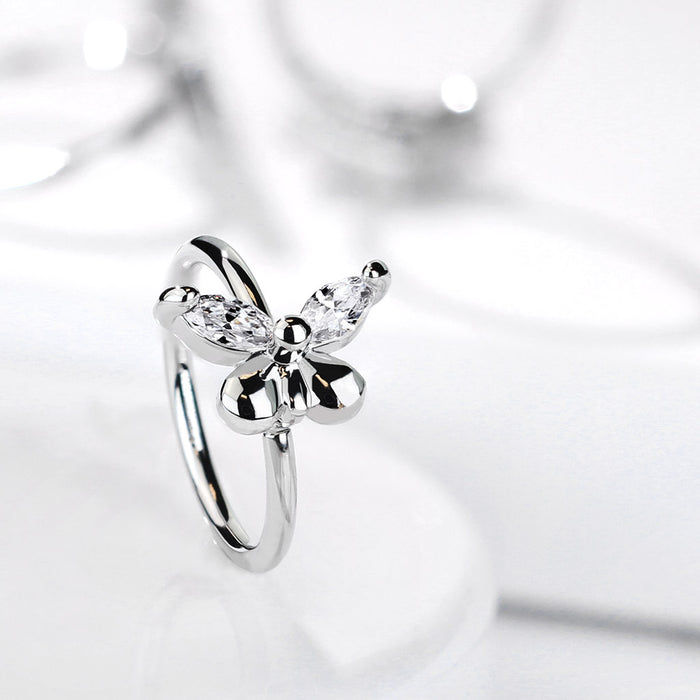 Piercing ringetje met vlinder in zilverkleur